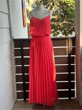 Bisou Bisou Coral Pleated Lace-Trim Maxi Dress
